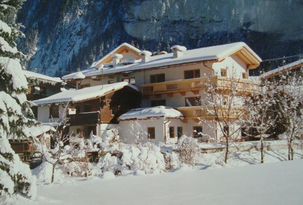 Gastehaus Rieser Mayrhofen Exterior photo